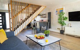 Boutique-Style Apartment In Heart Of Brighton Lanes